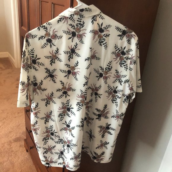 Polo Mano Floral Short Sleeve Button Down Size L - Picture 3 of 3